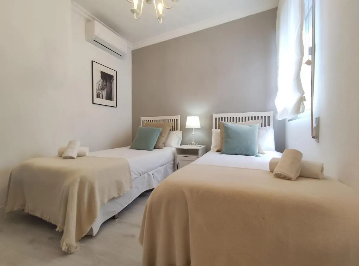 Covadonga Suite Home Sevilla 0*,  España