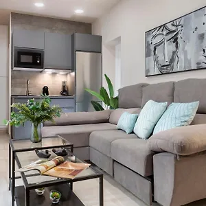Triana Pureza Con Patio Privado Sevilla